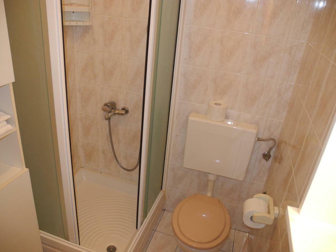 דראמליי Apartments Boti מראה חיצוני תמונה